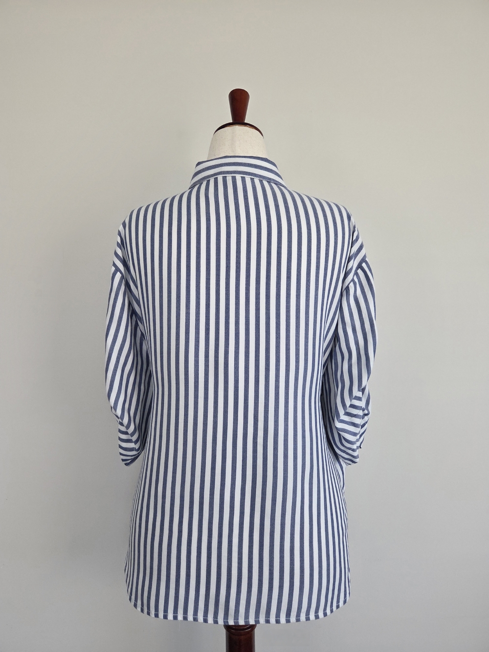 beachlunchlounge Navy & White Murphy Striped Shirt  Size L - Picture 4 of 9